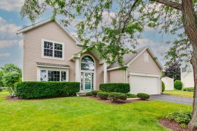 Lake Home For Sale in Gurnee, Illinois