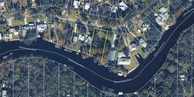 Withlacoochee River Lot For Sale in Yankeetown Florida
