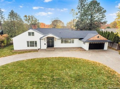 Lake Saint Clair Home For Sale in Grosse Pointe Woods Michigan