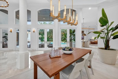 Rare opportunity to own a stunning & renovated SINGLE-LEVEL - photo 45