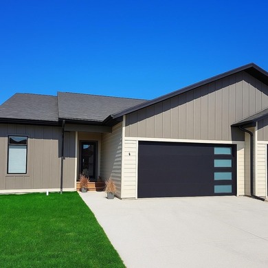 East Okoboji Lake  Townhome/Townhouse For Sale in Spirit Lake Iowa