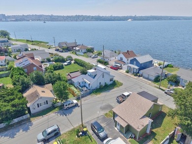 Enjoy coastal living in this charming 3-bedroom, 2-bath Cape in - photo 7
