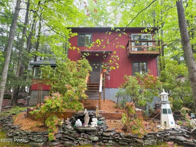 Lake Wallenpaupack Home For Sale in Lake Ariel Pennsylvania