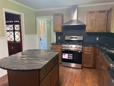 Welcome home to this beautifully completely remodeled 2-bedroom - photo 3