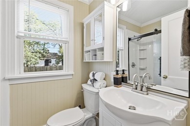 ALL NEW RENOVATED AND UPDATED! Complete new bathroom, Kitchen - photo 3
