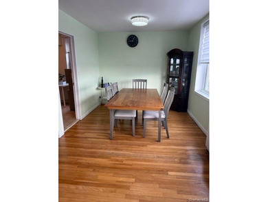 Sun-filled, east-facing, well-maintained, spacious apartment - photo 3