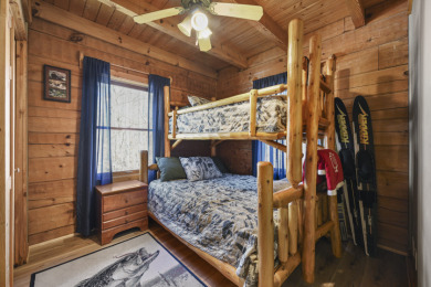 Log Cabin Retreat - photo 17
