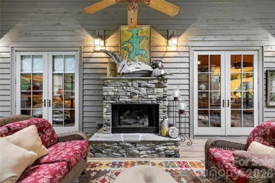 Come fall in love with this beautiful custom built home located - photo 28