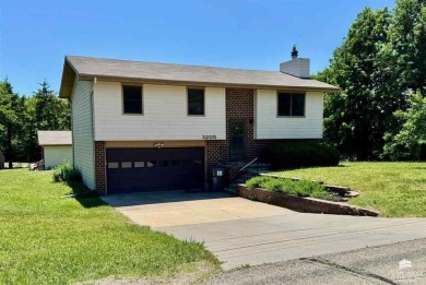 Lake Home Sale Pending in Milford, Kansas