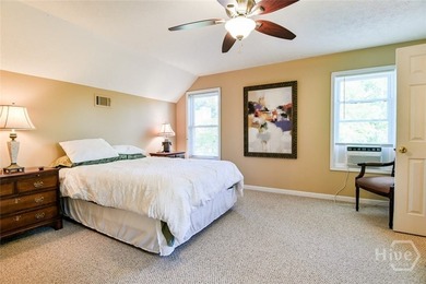 Charming lake cottage with deep water access (approximately 30 - photo 33