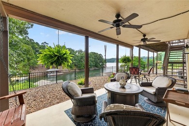 Luxury lakefront living on beautiful Loch Lomond. Nearly 4,000 - photo 34