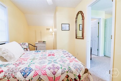 Charming lake cottage with deep water access (approximately 30' - photo 38
