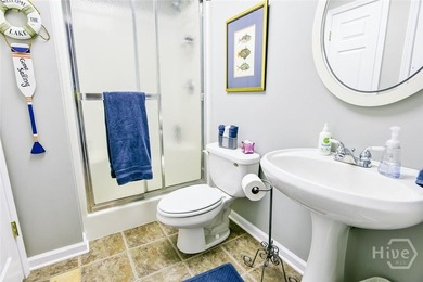 Charming lake cottage with deep water access (approximately 30 - photo 39