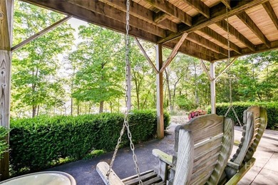 Charming lake cottage with deep water access (approximately 30 - photo 47