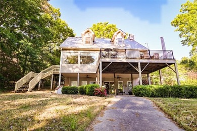 Charming lake cottage with deep water access (approximately 30 - photo 48