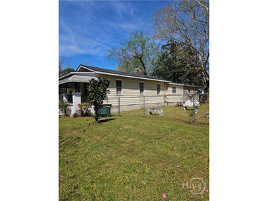 Welcome home to this charming bungalow on Savannah's Eastside - photo 8