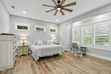 Stunner alert! Welcome to your dream home on the highly - photo 17