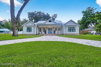 Stunner alert! Welcome to your dream home on the highly - photo 33