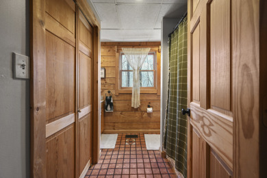 Log Cabin Retreat - photo 18