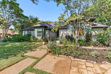 Lake Grapevine Home For Sale in Grapevine Texas