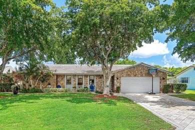 Spacious split 4 bedroom CBS home in the Beautiful Willows - photo 2