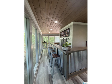 Fully renovated in 2019- Turn key lake home for full time living - photo 6