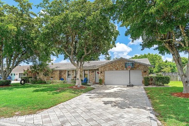 Spacious split 4 bedroom CBS home in the Beautiful Willows - photo 8
