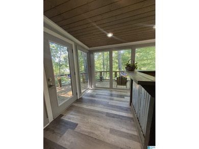 Fully renovated in 2019- Turn key lake home for full time living - photo 9