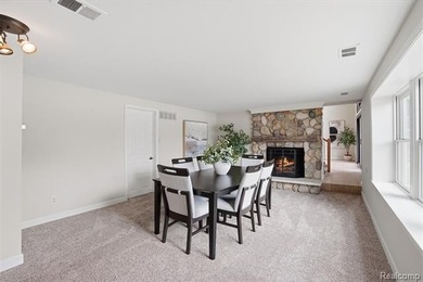 Experience magnificent lakefront living with 125* of waterfront - photo 12