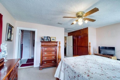 Welcome to this well-maintained 3-bedroom, 2-bath home that - photo 20