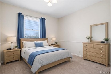 Experience magnificent lakefront living with 125* of waterfront - photo 28