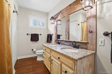 Experience magnificent lakefront living with 125* of waterfront - photo 29