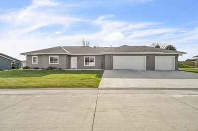 Lake Condo Sale Pending in Spirit Lake, Iowa