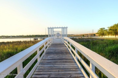 Close to Downtown Ocean Springs, high and dry flat lot with - photo 5