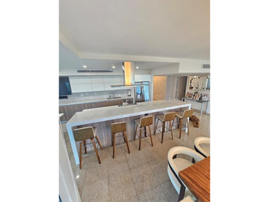 Experience Coastal Luxury at Its Finest
Dream apartment located