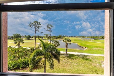 Spectacular panoramic golf and pond views provide the perfect - photo 46