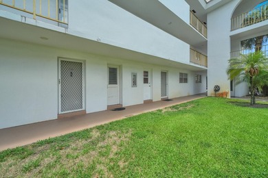 55+ Building. Fully renovated 1st floor, 1BR/1.5BA with den unit - photo 3