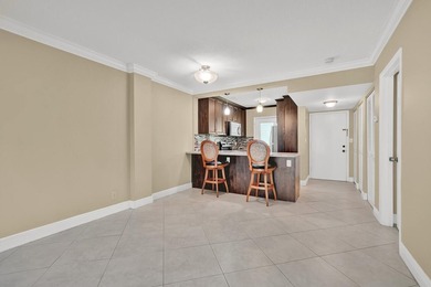 55+ Building. Fully renovated 1st floor, 1BR/1.5BA with den unit - photo 8