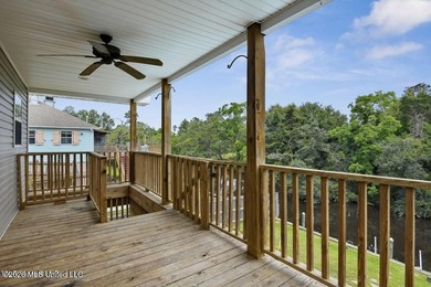 Great 4 bedroom 1800 sq. ft. waterfront house close to the - photo 10