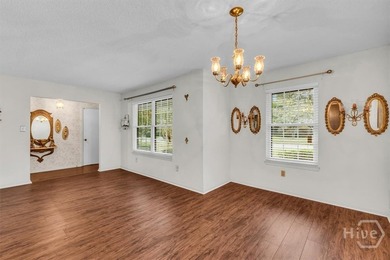 POOL HOUSE & NO HOA FEES!!! THIS BEAUTIFUL SOUTHSIDE HOME SITS - photo 8