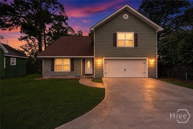 Almost 3000 Square feet in the heart of Savannah! This home is - photo 1