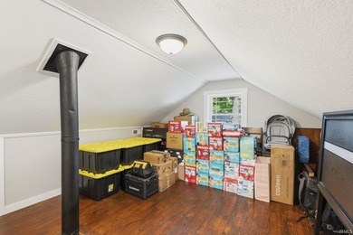 Looking for a home that's been updated and is ready for its next - photo 28