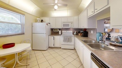 Welcome to Tierra del Sol, this beautifully maintained, fully - photo 2