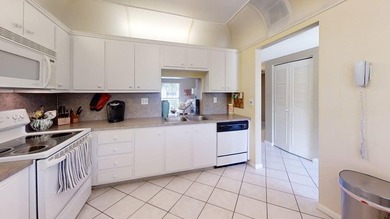 Welcome to Tierra del Sol, this beautifully maintained, fully - photo 3
