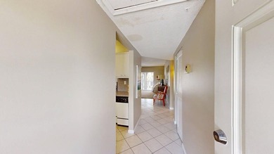 Welcome to Tierra del Sol, this beautifully maintained, fully - photo 4