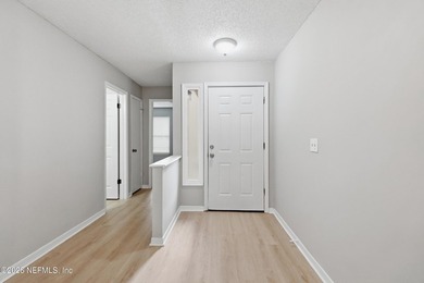 Seller will replace the roof w/ an acceptable offer. Move-in - photo 3