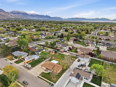 Welcome to picturesque Highland, Utah! This stunning rambler - photo 4