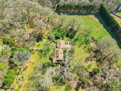 Welcome to 1800 Simonton Bridge Road, a truly rare offering - photo 3