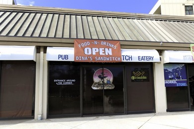 Long established restaurant/bar located at Sugar Beach Resort - photo 23