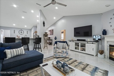 Welcome to this charming 4-bedroom, 2-bathroom single-family - photo 3